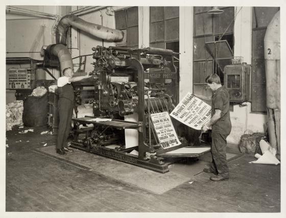Printing Sydney Mail posters, 1928, 