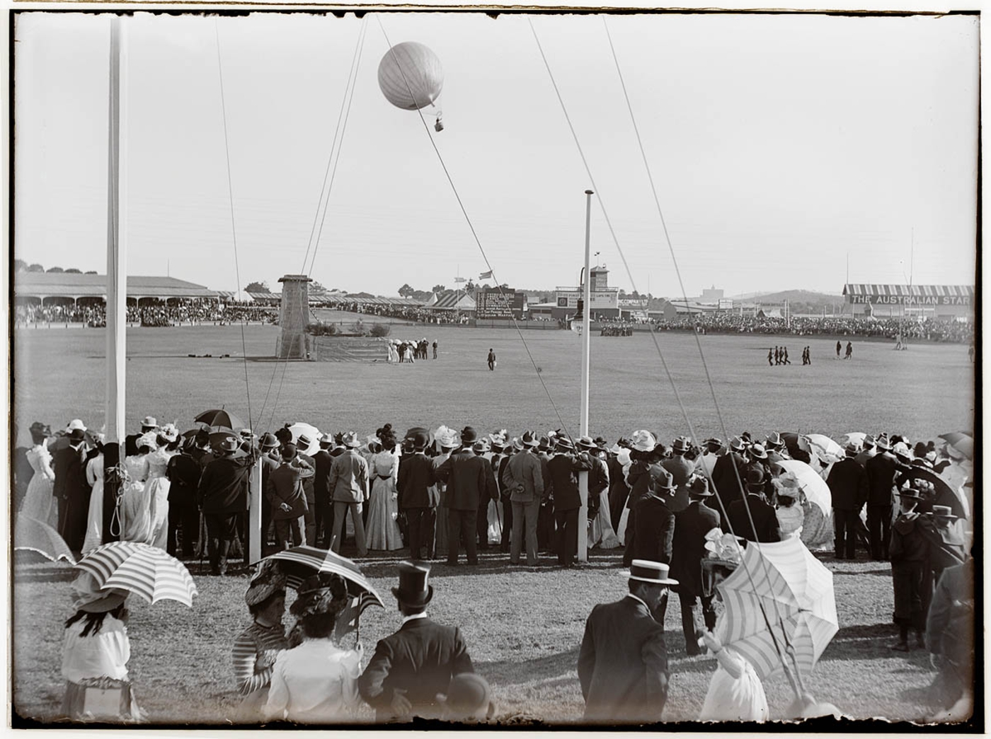 Box 35: Commonwealth balloon ascent [Gas balloon displayed at the royal Agricultural Showground, Sydney, January 1901] / photographed by W. H. Macguire