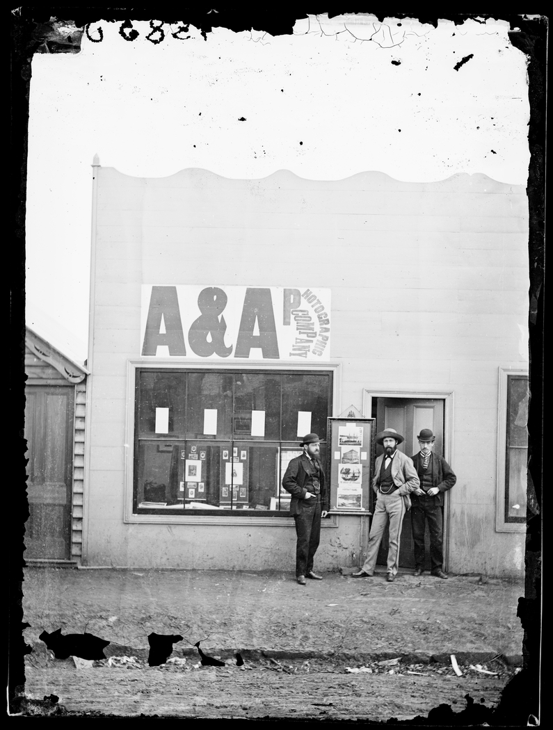 Studio and staff of American & Australasian Photographic Co., Hill End
