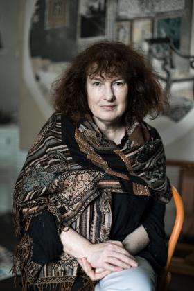 Portrait of Cressida Campbell in 2022. Photo by Joy Lai