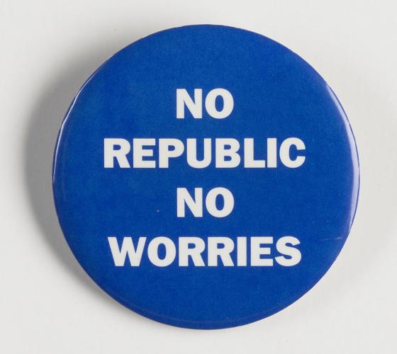 A blue badge with the words 'No republic no worries' in white.